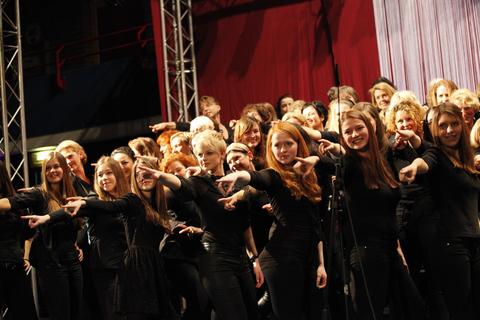 Sing, sing, sing